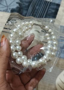 Elegant Faux Pearl Bracelet