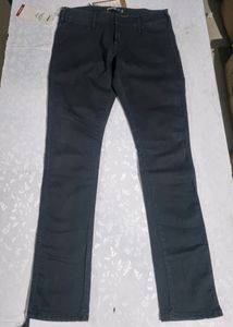 Trendy Men's Wrangler Jeans