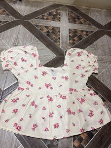 Cream Floral Puff Sleeve Top