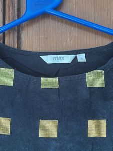 Stylish Blue &amp; Gold Print Kurti