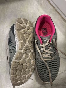 Skechers GoRun 400 Athletic Shoes