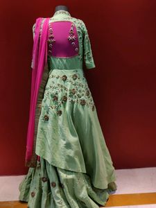 Beautiful  Bridal Gown Fully Flairy Gow