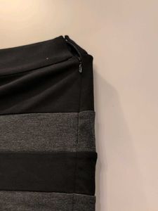 Designer Striped Pencil skirt- WhiteHouse BlackM