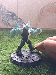 Ben 10 : Diamondhead Action Figure with Stand