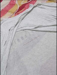 Comfortable Grey Graphic T-Shirt