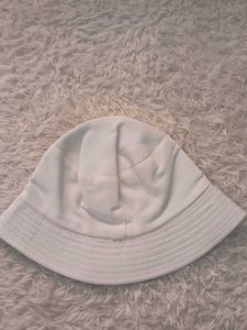 Cute Daisy Reversible Bucket Hat (New )