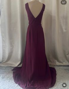 Elegant V-Neck Sleeveless Maxi Dress