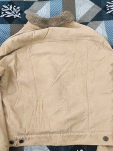 denim jacket (Levi's)