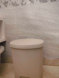 Dustbin