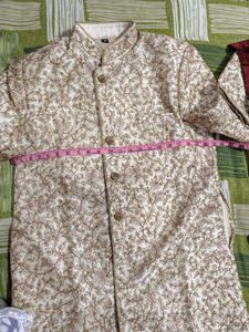 Men's Elegant Embroidered Sherwani