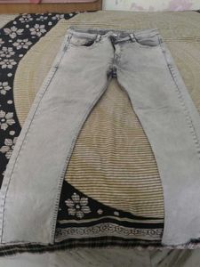Men's Grey Washed Jeans