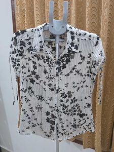 Nexus Chic Black &amp; White Floral Blouse