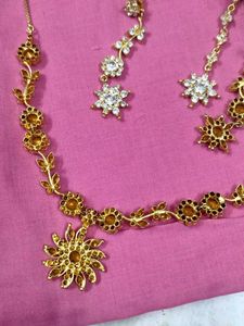 Floral Rhinestone Necklace &amp; Earring Set