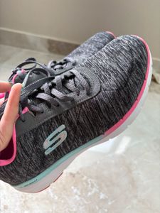Original Skechers Lite-Weight Sneakers