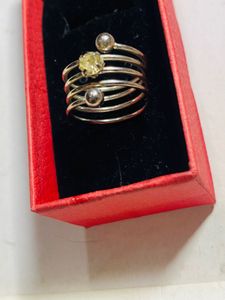 H&amp;M Unique Toe Ring Set with Blue Stone