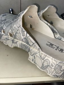 Floral Print Floaters for women