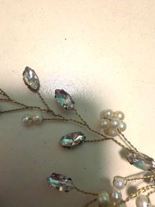 Elegant Pearl &amp; Crystal Hair Accessories (4pcs)