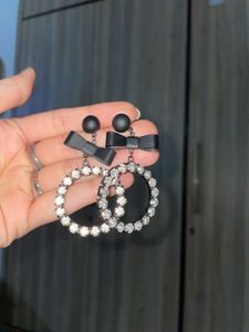 Set Of 2 Earrings