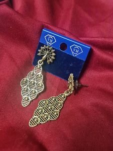 Stylish Earing With Peacock Design