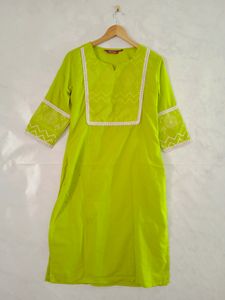 Green Kurta Set (Women)