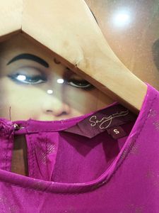 Elegant Pink Kurta with Gold Accents