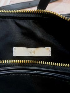 H&amp;M Fringed-Trimmed Shoulder Bag