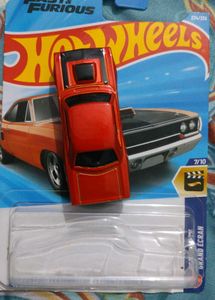 Hot Wheels 1970 Custom Plymouth Road Runner F&amp;F