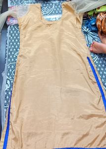 I'm Selling Heavy Work Kurti