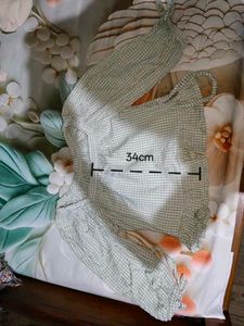 cute gingham medium sleeve top