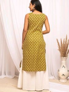Stylish Olive Green Printed Sleeveless Kurta