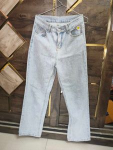 Light Wash Embroidered Mom Jeans
