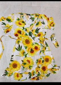 Price Drop-Shein Sunflower Print Mini Dress