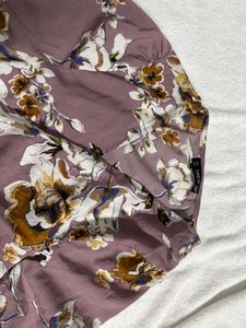 Chic Floral Print V-Neck Dress