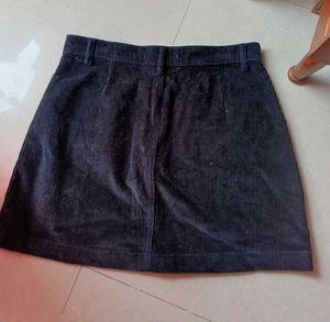 Only velvet short skirt