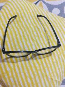 Stylish Black Round Eyeglasses