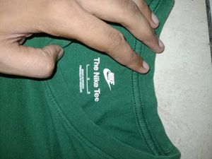 Men's Nike Green T-Shirt