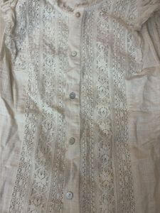 zara Cream Lace Button-Up Sleeveless Top