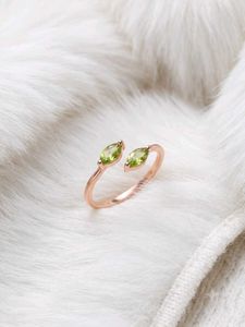 anti turnish Elegant Peridot Marquise Ring