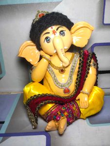 resin Cotting Handcrafted Ganesha Idol