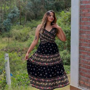Beautiful black pinterest dress 😍