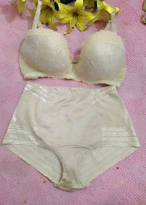 Very Sexy And Beautiful Comfortable Bra With Brief