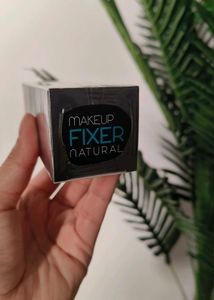 Swiss Beauty Makeup Fixing Spray