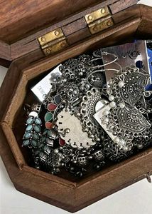 Desi Diva Mystery Jewellery Box ✨
