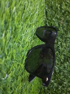 💥 Attractive Sunglass for man and Women pack of 1 pc Brand New Never Use