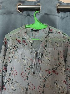 Chic Floral Print Blouse