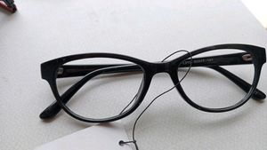 Turtle Shape... Specs Frame... For Unisex...It's New With TAG