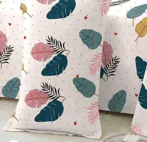 Tropical Leaf Print Bedsheet Set