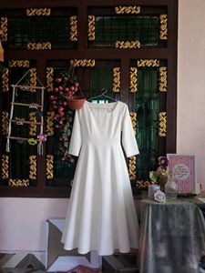Elegant White Midi Dress