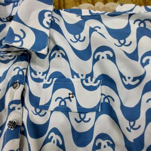 Blue &amp; White Wave Print Cropped Shirt