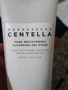 Madagascar Centella  Cleansing Gel